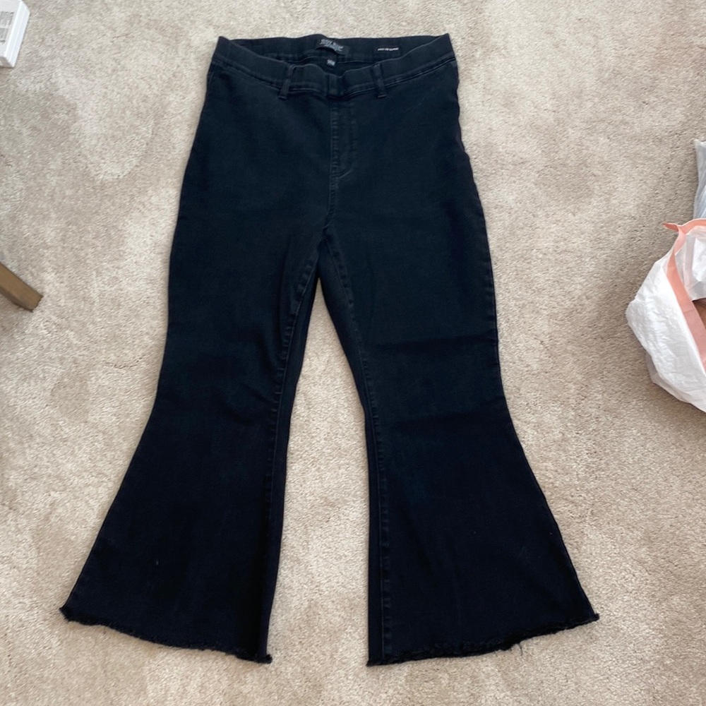 Judy Blue pull on super flare in black.